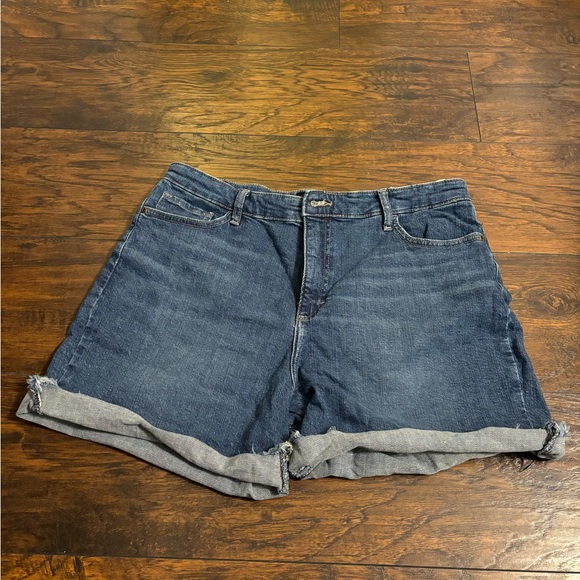 Lee shorts size 14 - Picture 2 of 2